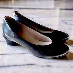 ECCO Sculptured Closed Toe Heel Pumps, Black Leather